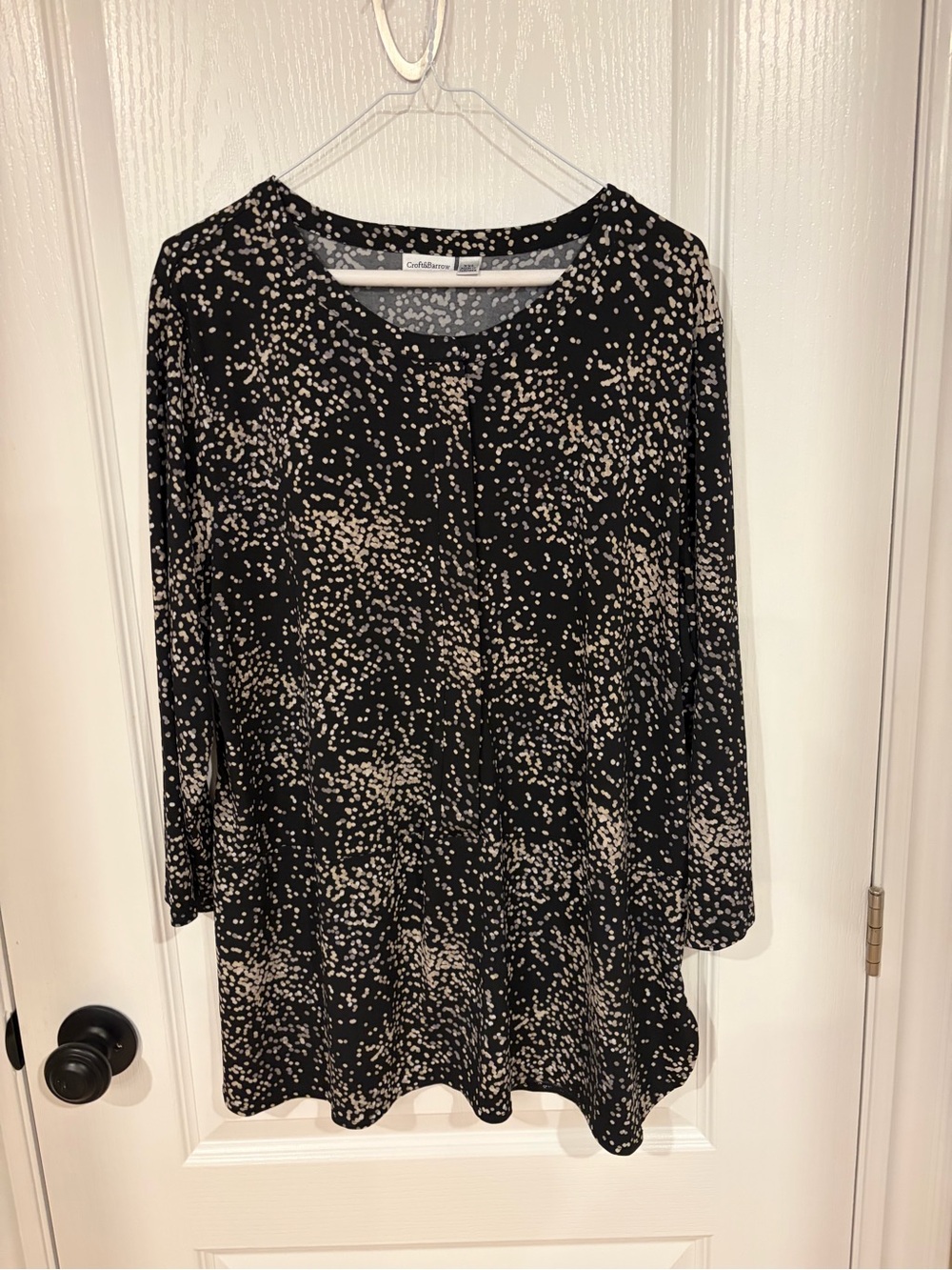 croft & barrow Black Top with Cream Speckle Print
